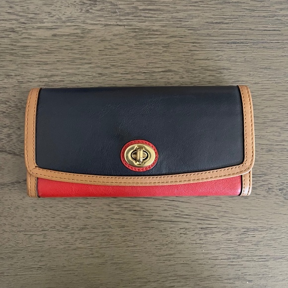 🔥FINAL PRICE! PRICE GOES BACK UP MONDAY🔥Coach Blueand Red Leather Wallet - Picture 5 of 6